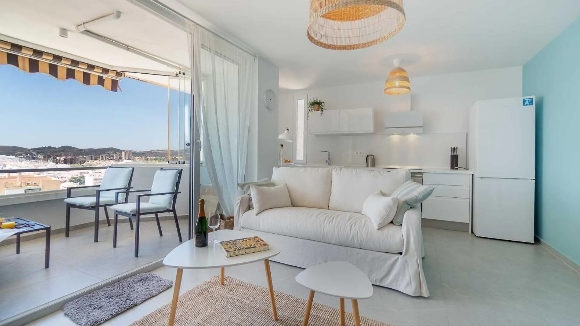 One Bedroom Apartment Next To The Port 푸엔히롤라 스페인
