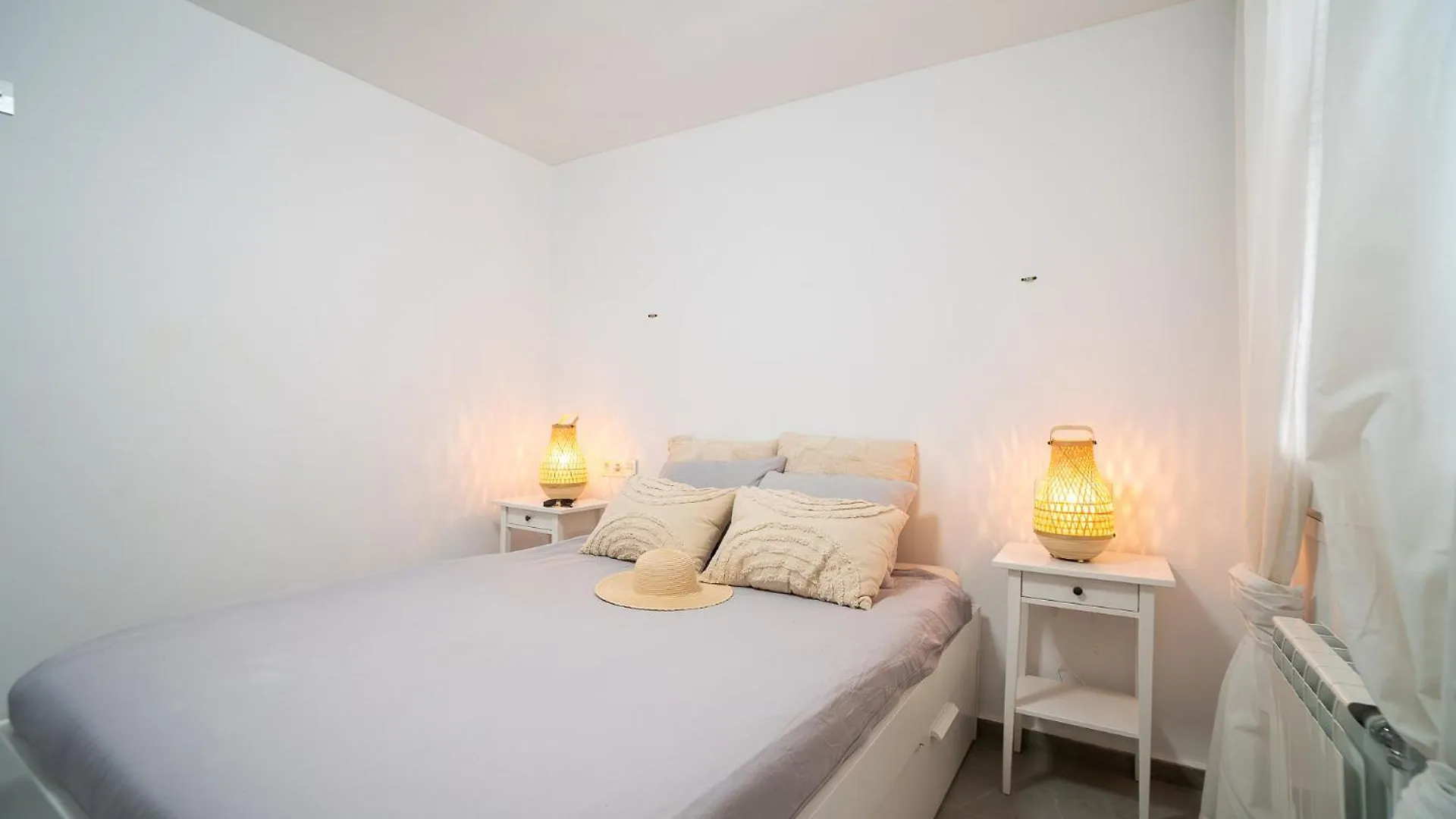 פואנגירולה One Bedroom Apartment Next To The Port ספרד